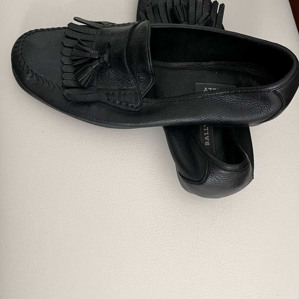 Bally mens calf skin loafers